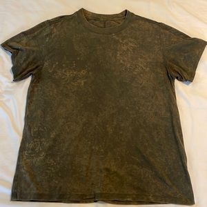 Lululemon all yours tee! Size 4, dark olive tyedye!
